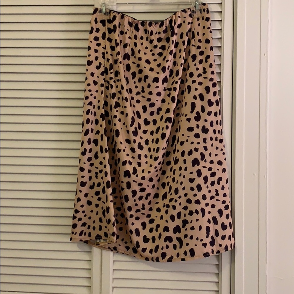 Leopard midi skirt